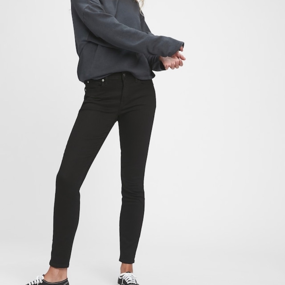 Mid-Rise Gap Curvy Skinny jeans 14/32R